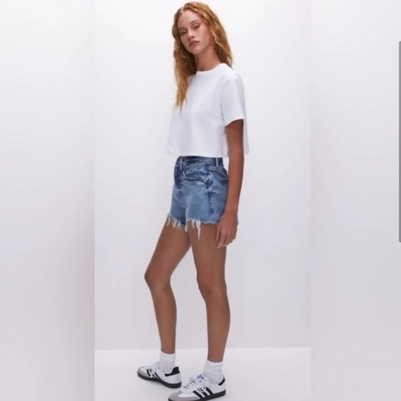 NWT Good American Good '90s Denim Shorts Medium Wash Raw Hem 
size 16 - Picture 4 of 12